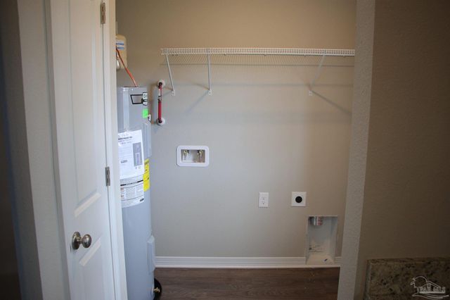 8055 El Estrecho Dr, Pensacola, FL 32514