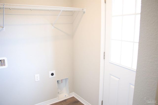 8055 El Estrecho Dr, Pensacola, FL 32514