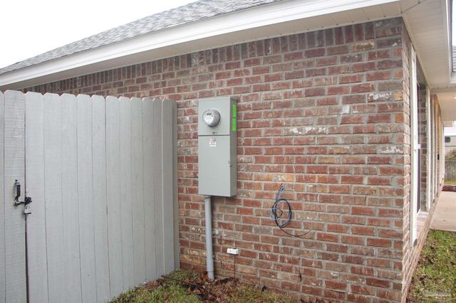 8055 El Estrecho Dr, Pensacola, FL 32514