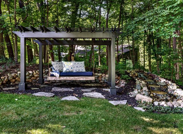315 Kettle COURT, Slinger, WI 53086