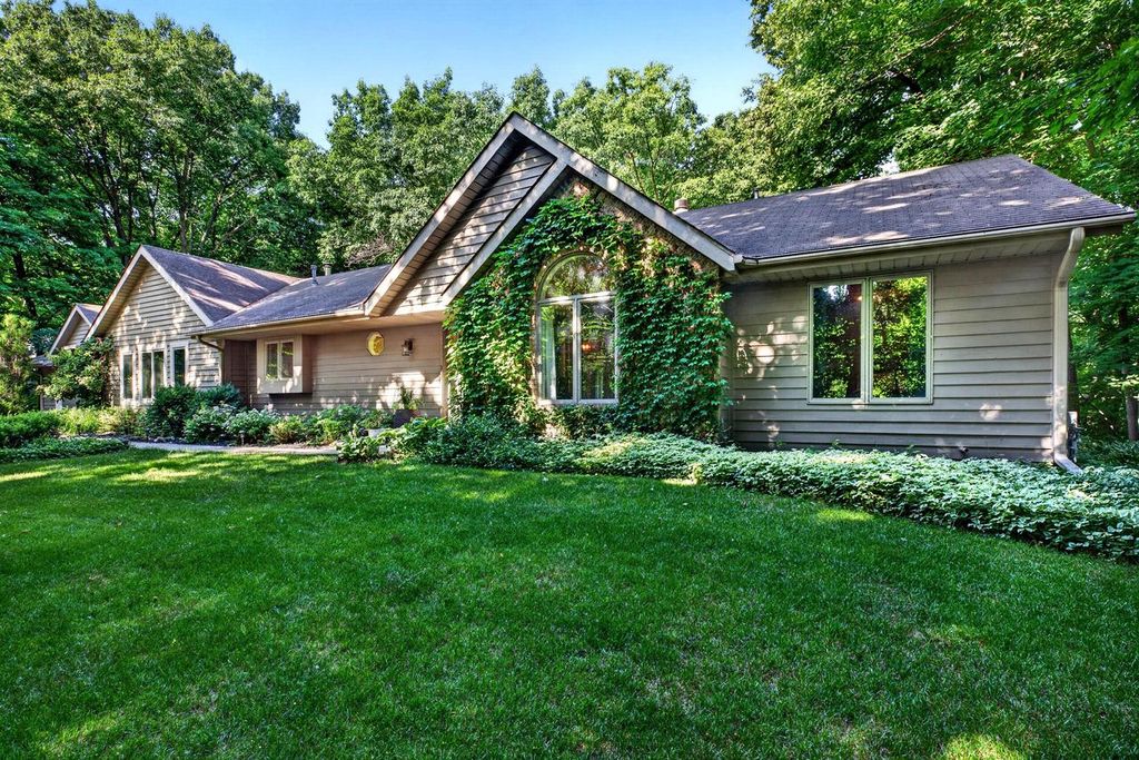 315 Kettle COURT, Slinger, WI 53086