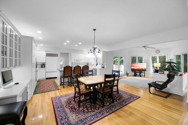 36W244 Fieldcrest Drive, St. Charles, IL 60175