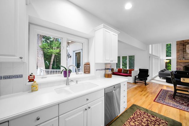 36W244 Fieldcrest Drive, St. Charles, IL 60175