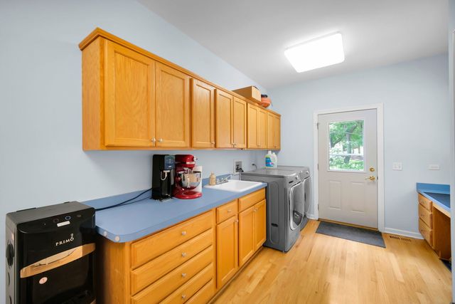 36W244 Fieldcrest Drive, St. Charles, IL 60175