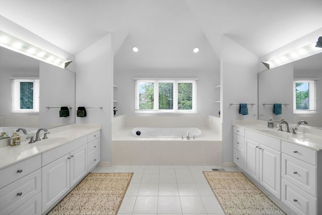 36W244 Fieldcrest Drive, St. Charles, IL 60175