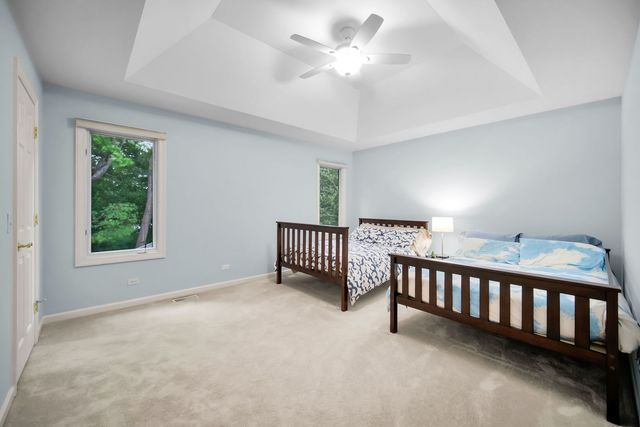 36W244 Fieldcrest Drive, St. Charles, IL 60175