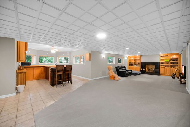 36W244 Fieldcrest Drive, St. Charles, IL 60175