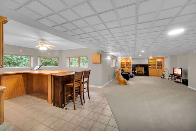 36W244 Fieldcrest Drive, St. Charles, IL 60175