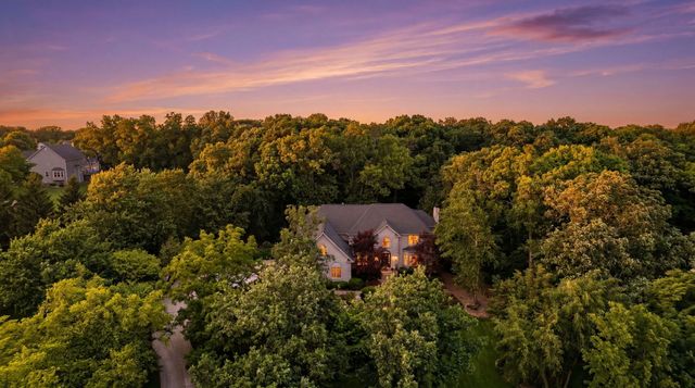 36W244 Fieldcrest Drive, St. Charles, IL 60175