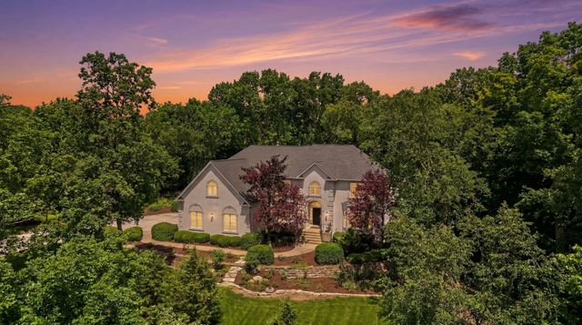 36W244 Fieldcrest Drive, St. Charles, IL 60175