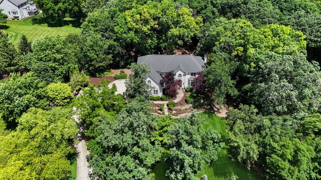36W244 Fieldcrest Drive, St. Charles, IL 60175