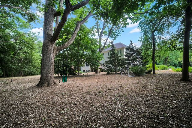36W244 Fieldcrest Drive, St. Charles, IL 60175