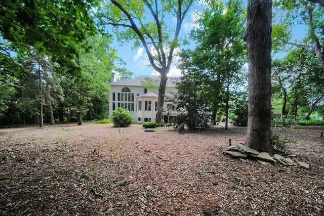 36W244 Fieldcrest Drive, St. Charles, IL 60175