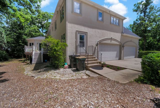 36W244 Fieldcrest Drive, St. Charles, IL 60175