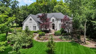 36W244 Fieldcrest Drive, St. Charles, IL 60175