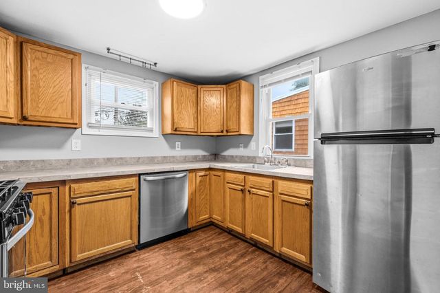 12 LEEWAY, Dundalk, MD 21222