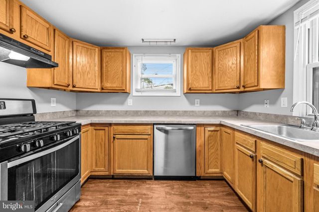 12 LEEWAY, Dundalk, MD 21222