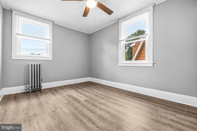 12 LEEWAY, Dundalk, MD 21222