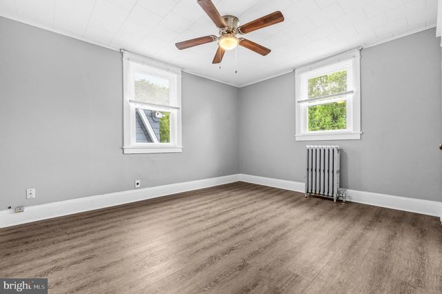12 LEEWAY, Dundalk, MD 21222