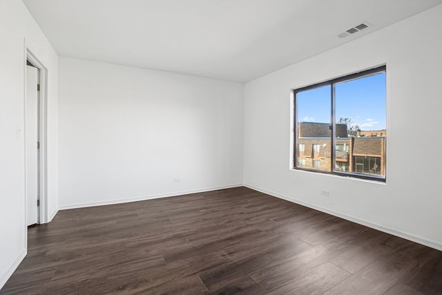 112 Mullingar Court 2B, Schaumburg, IL 60193