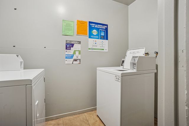 112 Mullingar Court 2B, Schaumburg, IL 60193