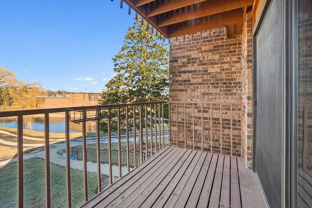 112 Mullingar Court 2B, Schaumburg, IL 60193