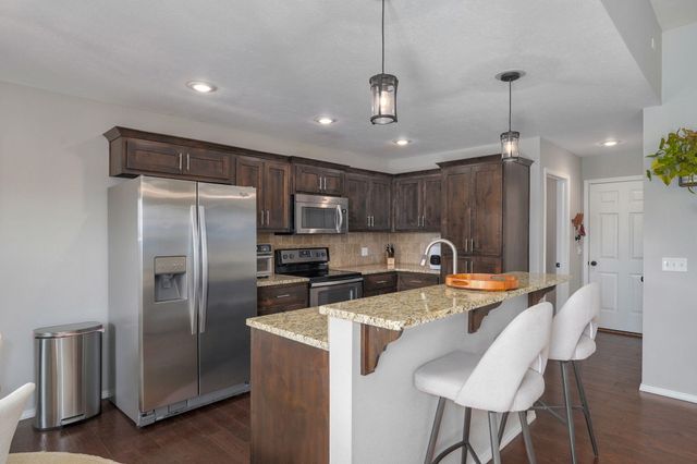 4388 N Katrina Avenue, Springfield, MO 65803