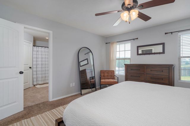 4388 N Katrina Avenue, Springfield, MO 65803
