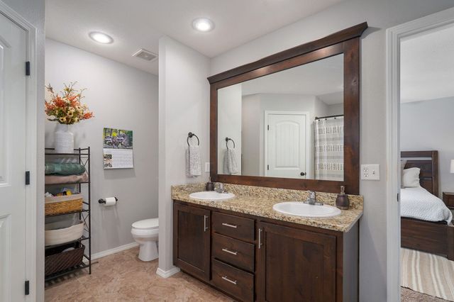 4388 N Katrina Avenue, Springfield, MO 65803