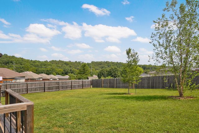 4388 N Katrina Avenue, Springfield, MO 65803