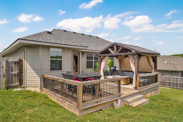 4388 N Katrina Avenue, Springfield, MO 65803