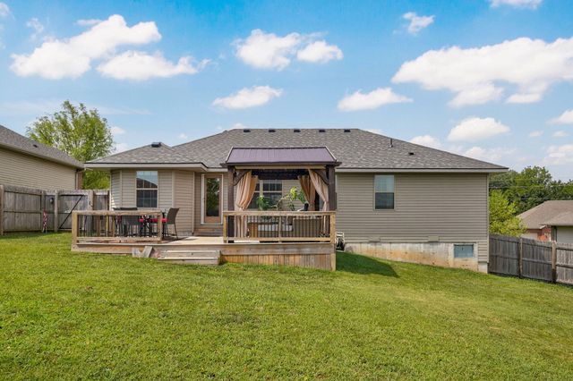 4388 N Katrina Avenue, Springfield, MO 65803