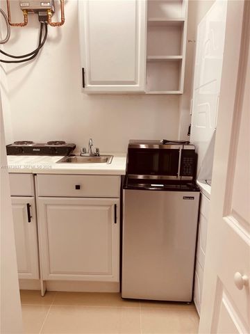 931 Opa Locka Blvd 2, Opa-locka, FL 33054