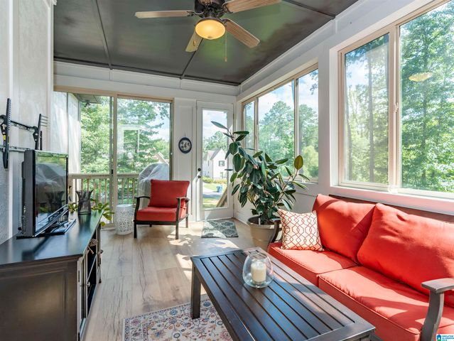 109 WILLOW BRANCH LANE, Chelsea, AL 35043