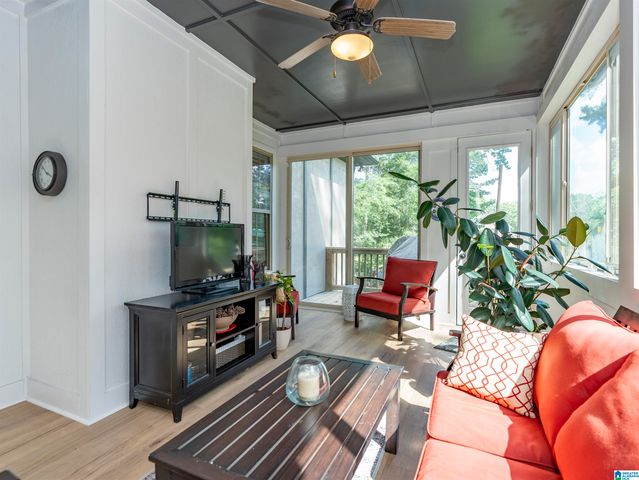 109 WILLOW BRANCH LANE, Chelsea, AL 35043
