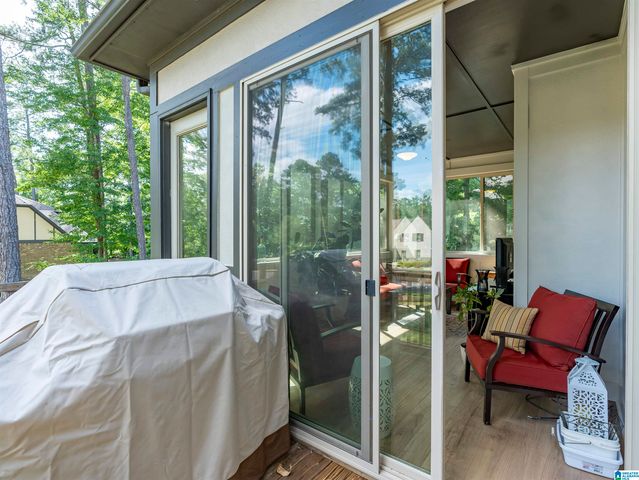 109 WILLOW BRANCH LANE, Chelsea, AL 35043