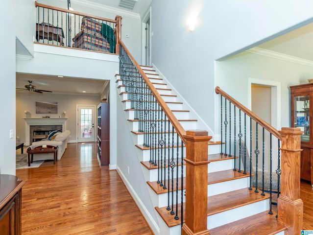 109 WILLOW BRANCH LANE, Chelsea, AL 35043
