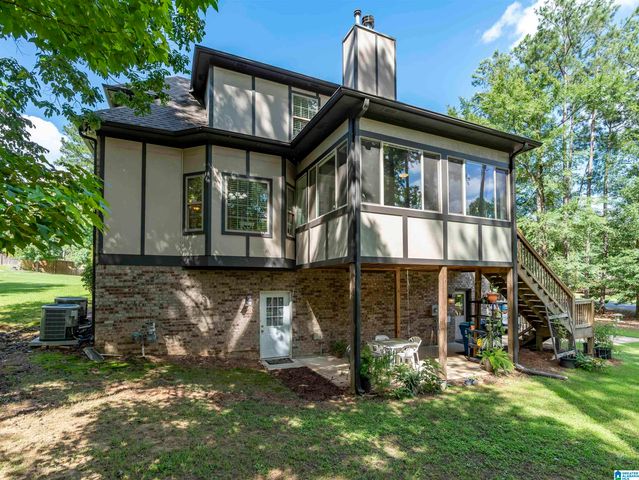 109 WILLOW BRANCH LANE, Chelsea, AL 35043