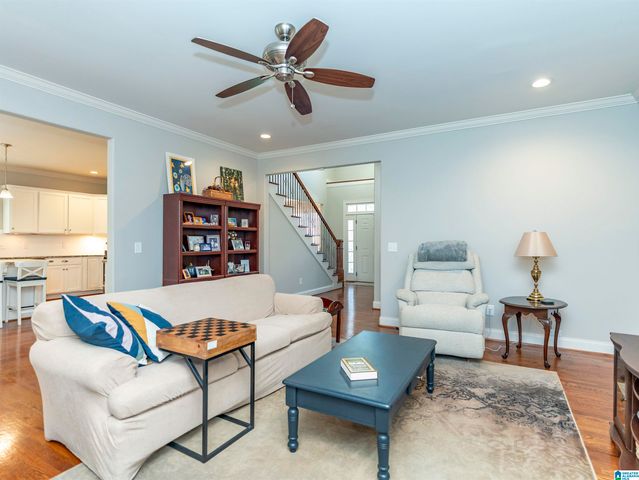 109 WILLOW BRANCH LANE, Chelsea, AL 35043