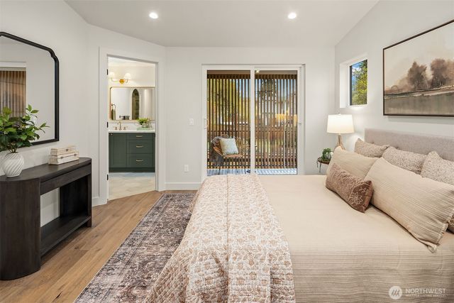 11418 NE 90th Street, Kirkland, WA 98033