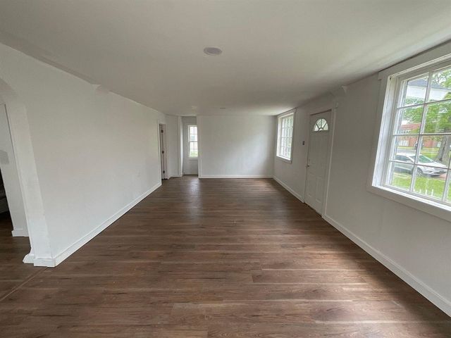 255 High Street, Benton Harbor, MI 49022