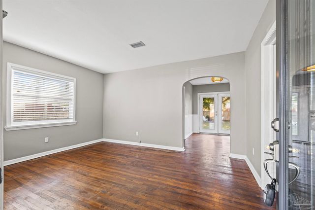 1811 E Cross St, Pensacola, FL 32503