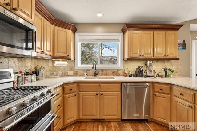 256 E 5th S, Rexburg, ID 83440