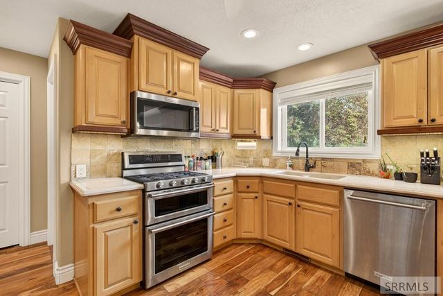 256 E 5th S, Rexburg, ID 83440