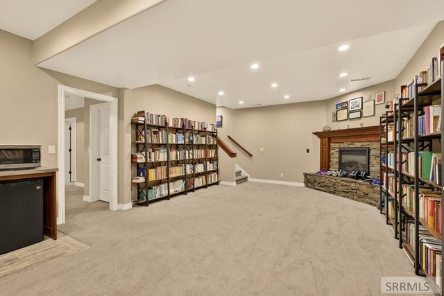 256 E 5th S, Rexburg, ID 83440