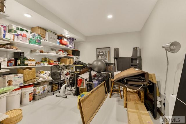 256 E 5th S, Rexburg, ID 83440