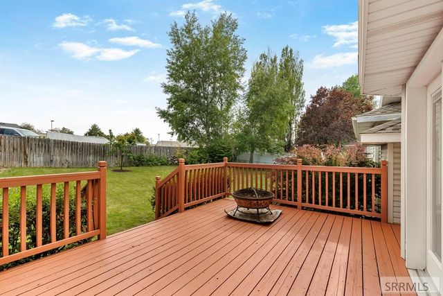 256 E 5th S, Rexburg, ID 83440