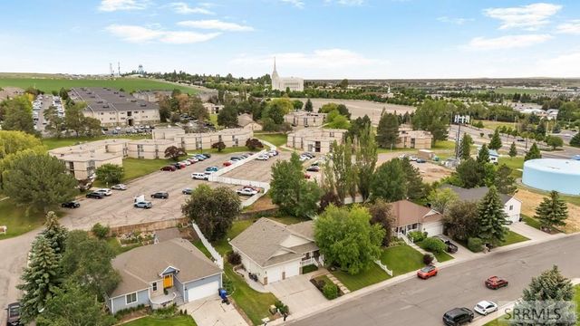 256 E 5th S, Rexburg, ID 83440