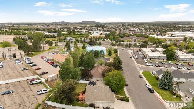 256 E 5th S, Rexburg, ID 83440