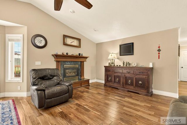 256 E 5th S, Rexburg, ID 83440